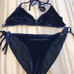 Triangl blue velvet bikini